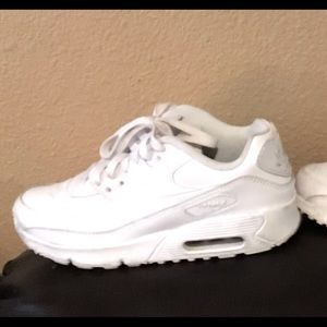 Nike Air Max 90 size 4.5 in almost new condition